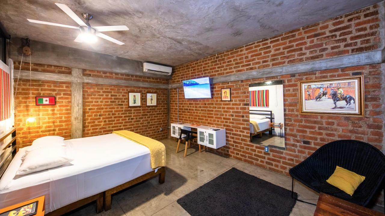 פוארטו ואלארטה Pinata Pv Gay Hotel מראה חיצוני תמונה